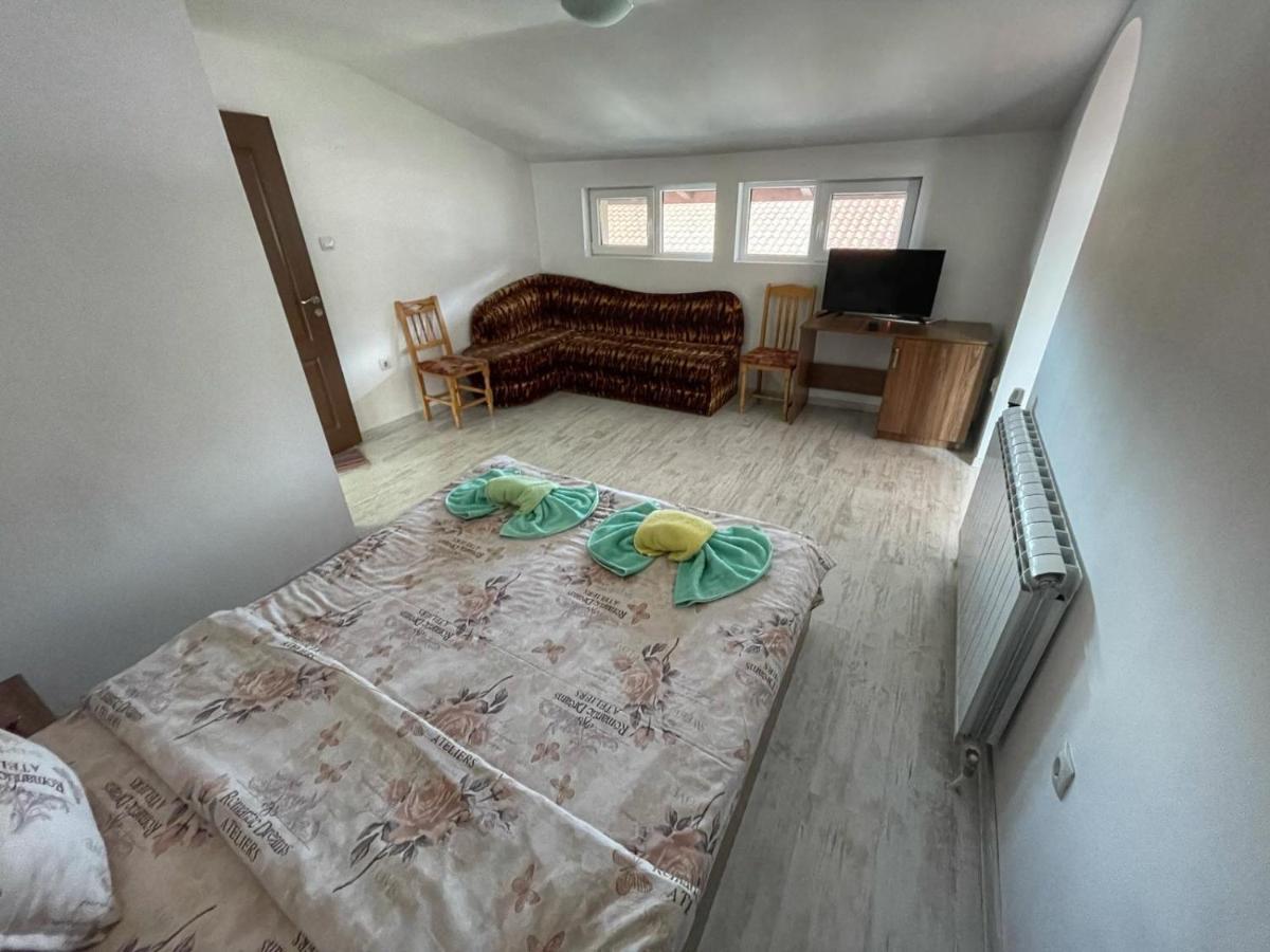 Къща За Гости Гергана Raduil Extérieur photo