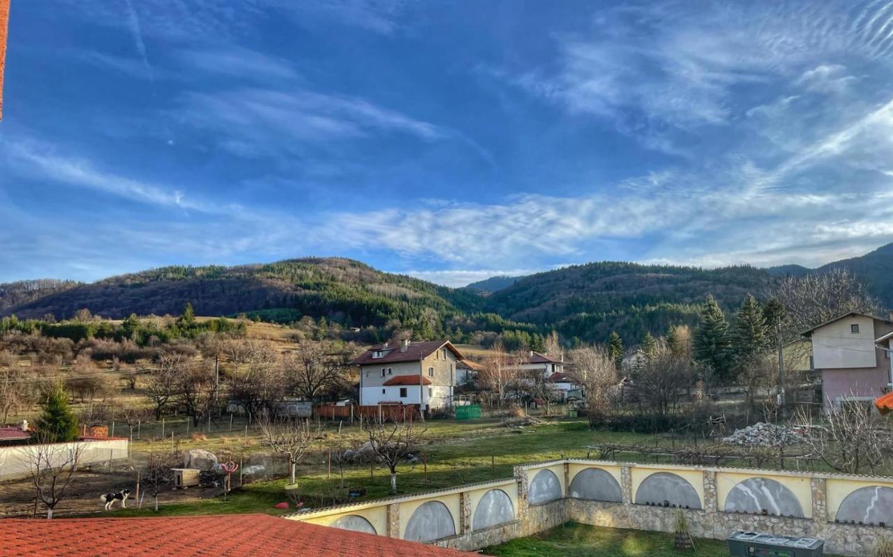 Къща За Гости Гергана Raduil Extérieur photo
